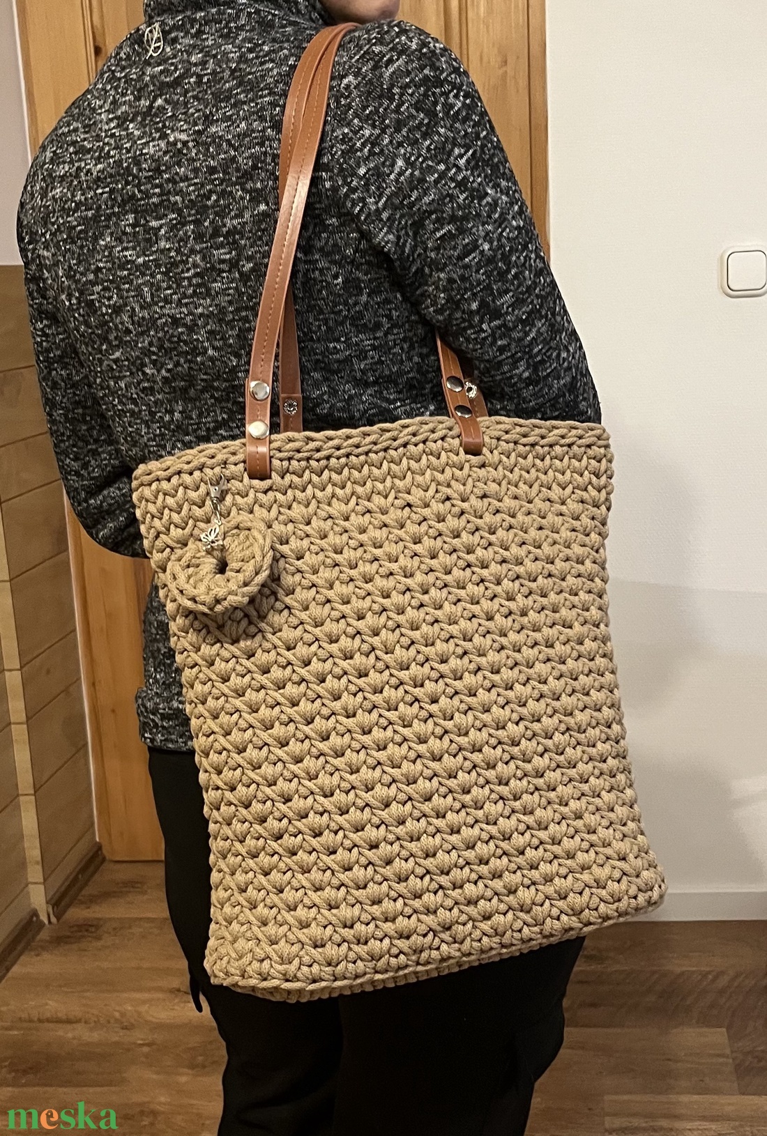 Horgolt pakolós válltáska cipzárral és béléssel - táska & tok - kézitáska & válltáska - válltáska - Meska.hu