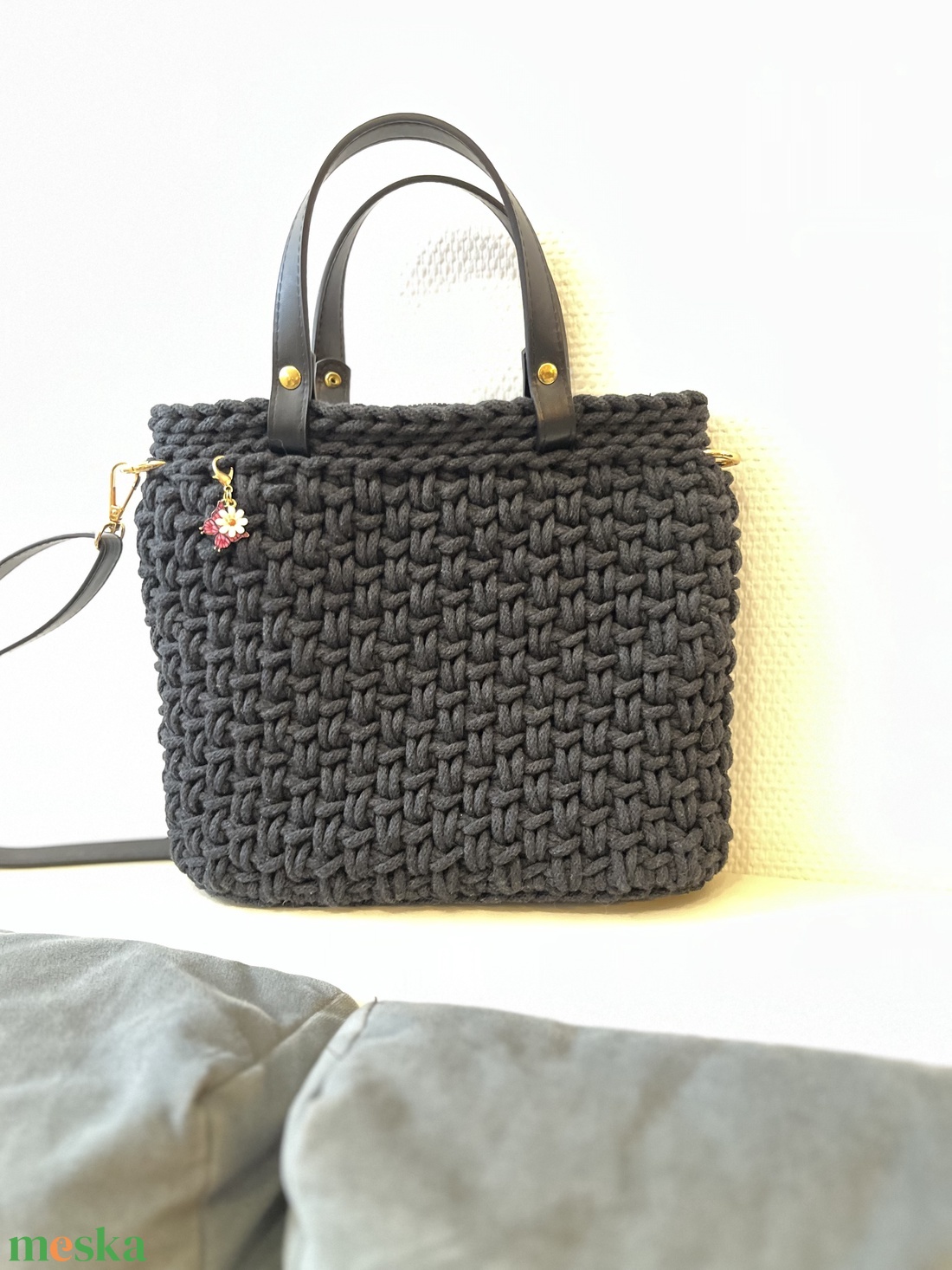 Horgolt kézi- és oldaltáska - táska & tok - kézitáska & válltáska - vállon átvethető táska - Meska.hu