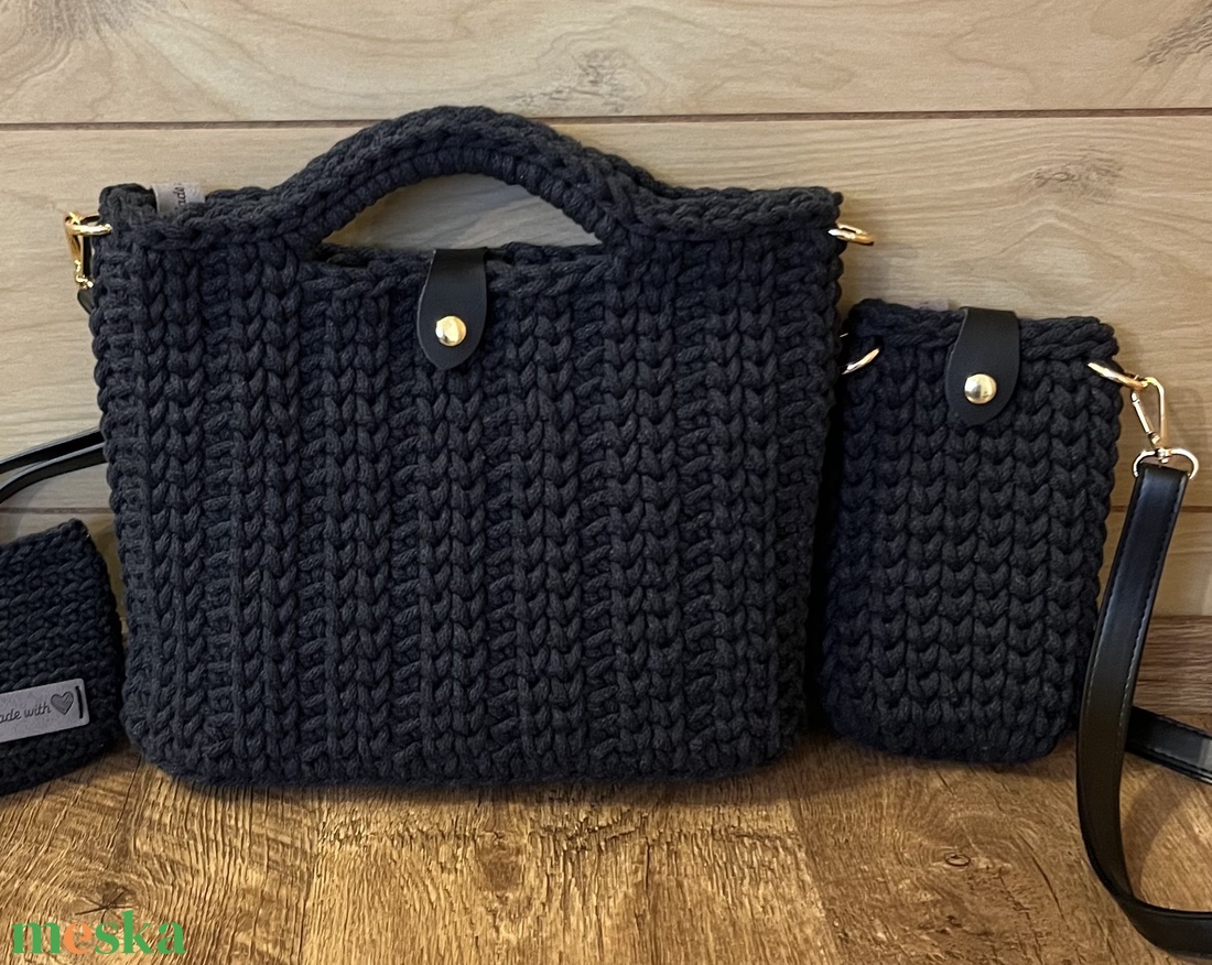 Horgolt kézi- és oldaltáska - táska & tok - kézitáska & válltáska - vállon átvethető táska - Meska.hu
