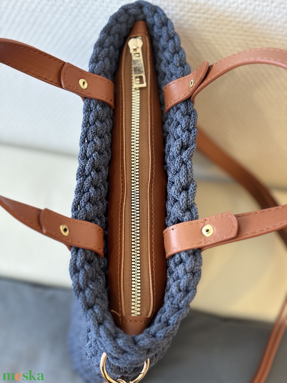 Horgolt kézi- és oldaltáska - táska & tok - kézitáska & válltáska - vállon átvethető táska - Meska.hu