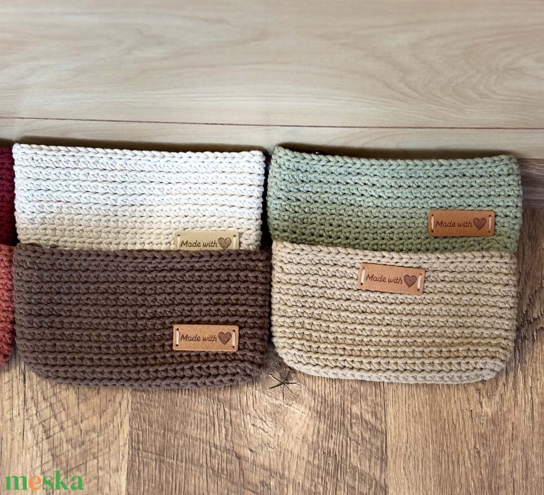 Horgolt �neszesszer, kis cipzáras - táska & tok - neszesszer - Meska.hu