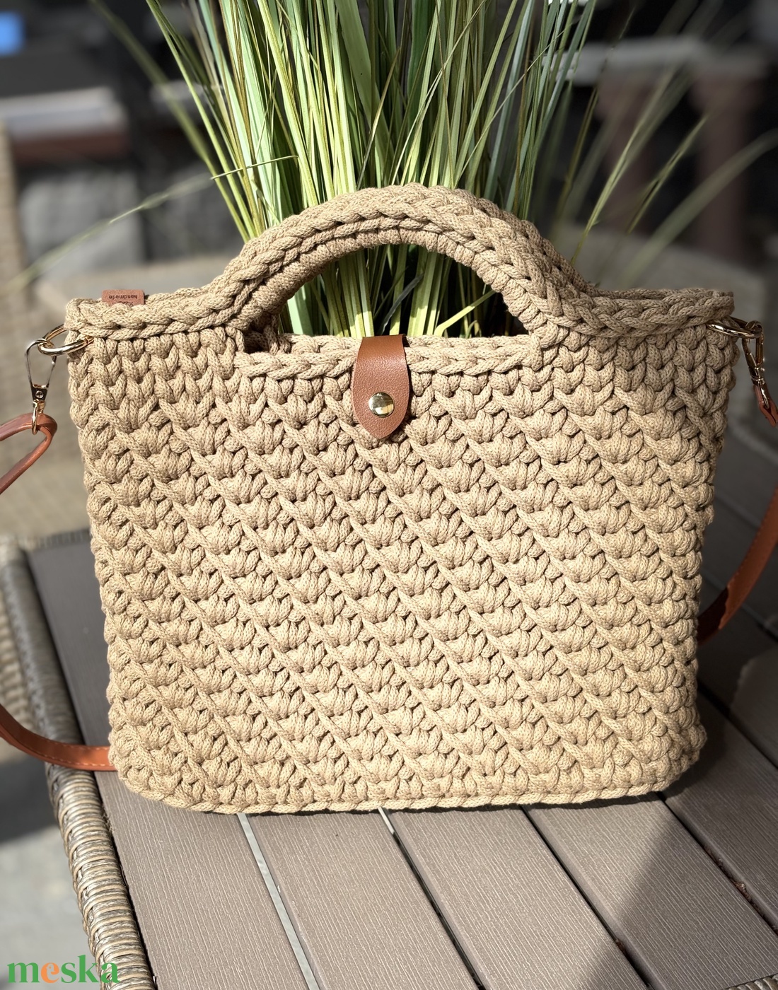 Horgolt kézi- és oldaltáska - táska & tok - kézitáska & válltáska - vállon átvethető táska - Meska.hu