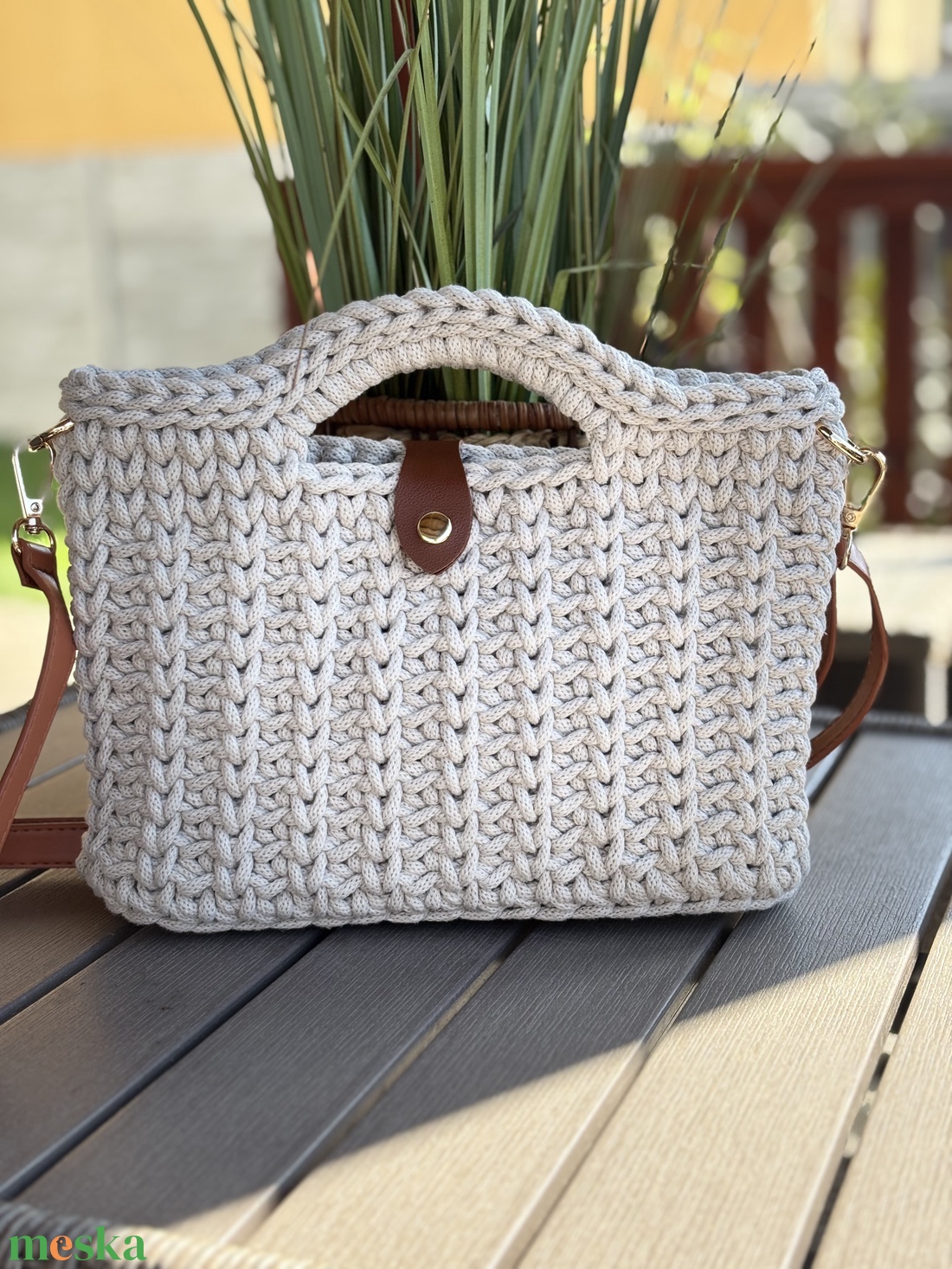 Horgolt kézi- és oldaltáska - táska & tok - kézitáska & válltáska - vállon átvethető táska - Meska.hu