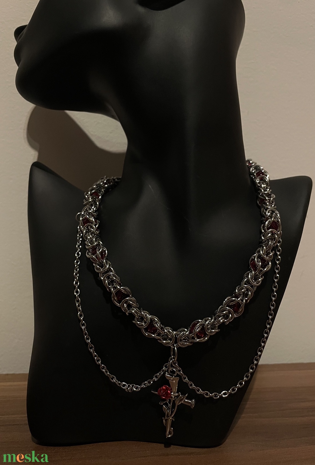 Rozsdamentes acél statement nyaklánc � vörös részletekkel - ékszer - ékszerszett - Meska.hu