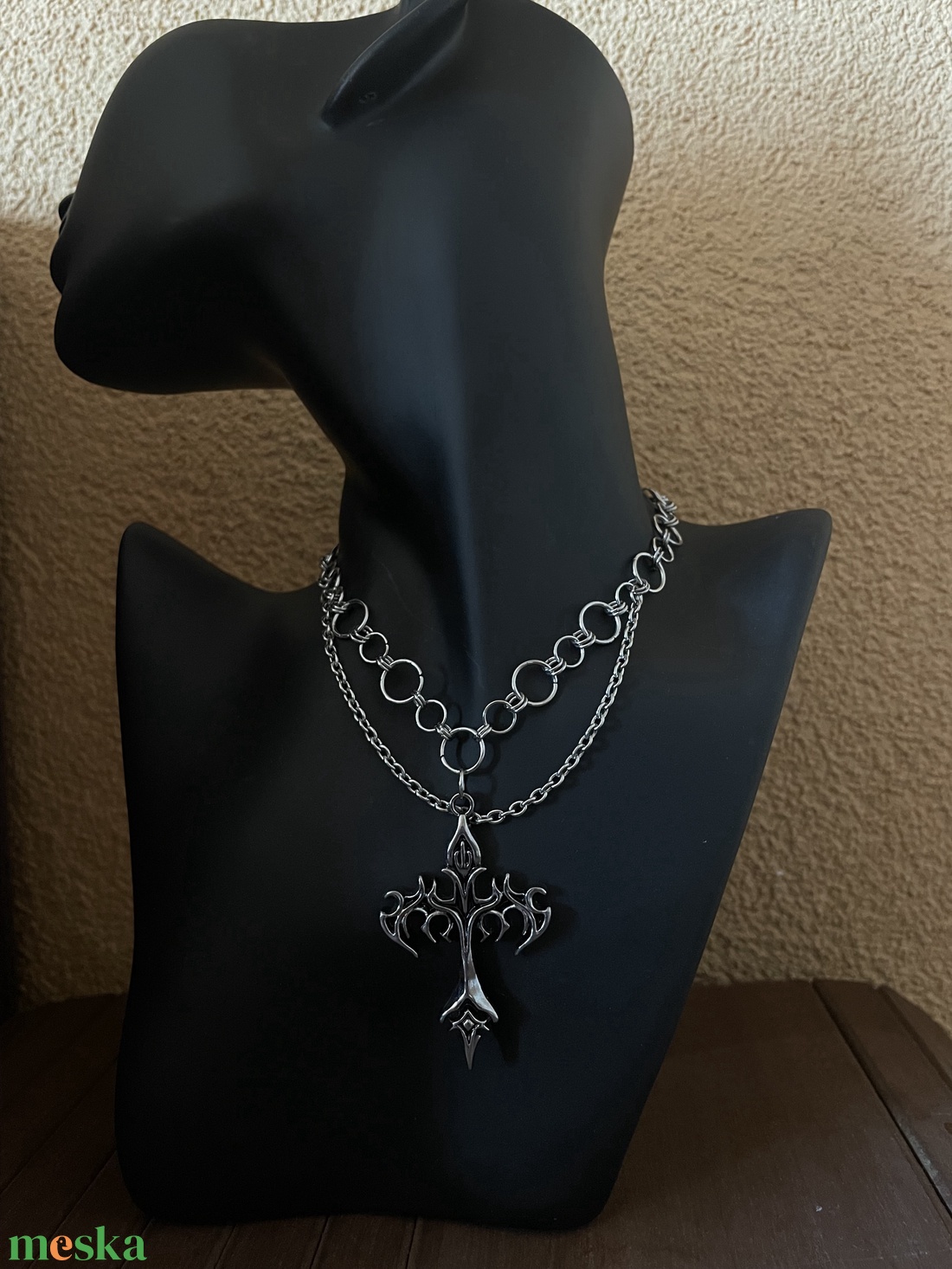 Joker nyaklánc kereszttel � Rozsdamentes acél, állítható (29�38 cm) - ékszer - ékszerszett - Meska.hu