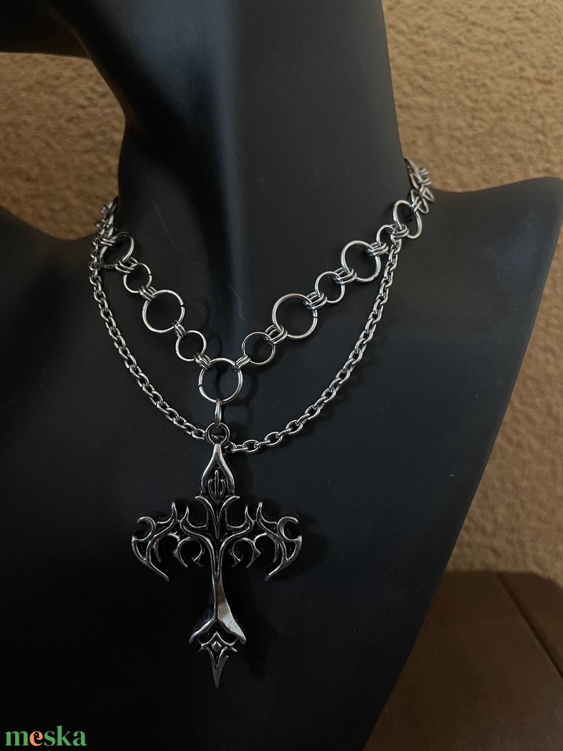 Joker nyaklánc kereszttel � Rozsdamentes acél, állítható (29�38 cm) - ékszer - ékszerszett - Meska.hu