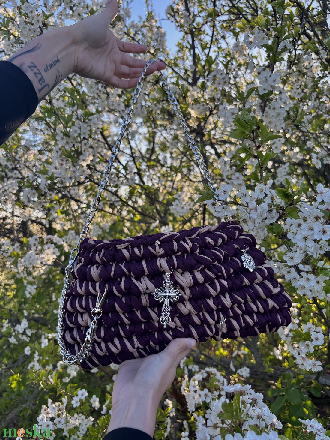 Egyedi, kézzel horgolt táska prémium minőségű pólófonalból - táska & tok - kézitáska & válltáska - válltáska - Meska.hu