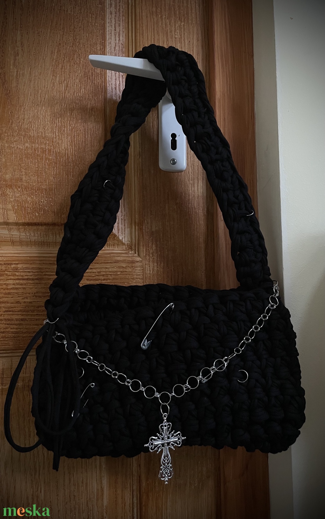 Fekete, saját készítésű, kézzel horgolt egyedi kézitáska � - táska & tok - kézitáska & válltáska - kézitáska - Meska.hu