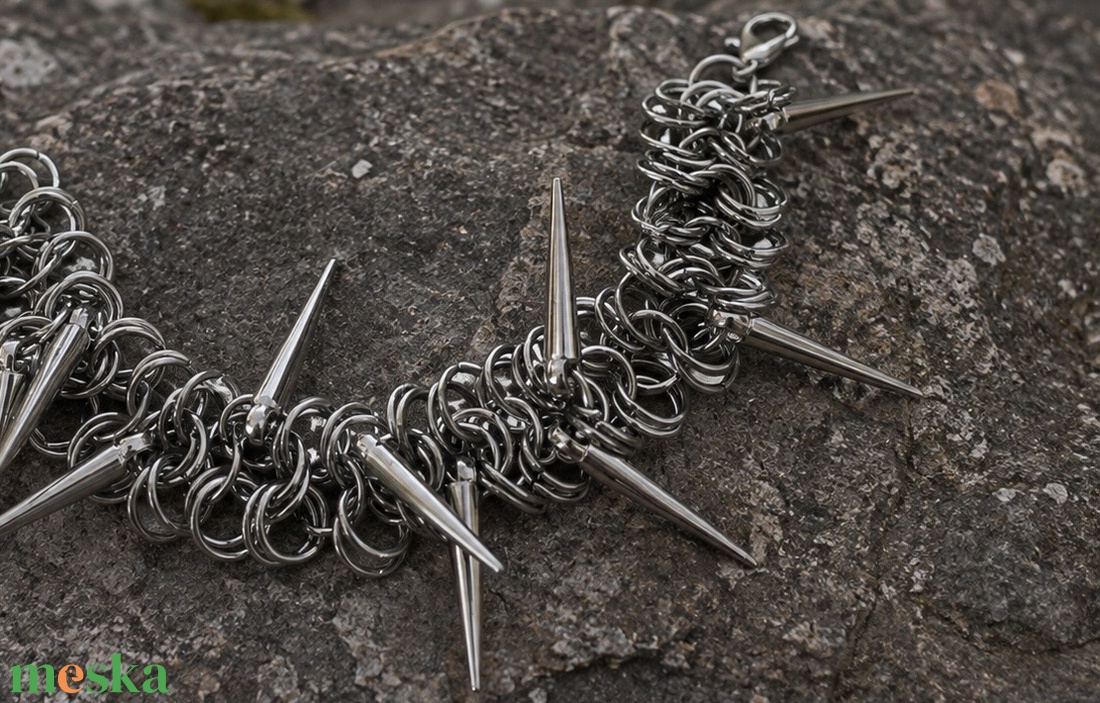   Chainmail rozsdamentes acél karkötő � szegecses, állítható - ékszer - ékszerszett - Meska.hu