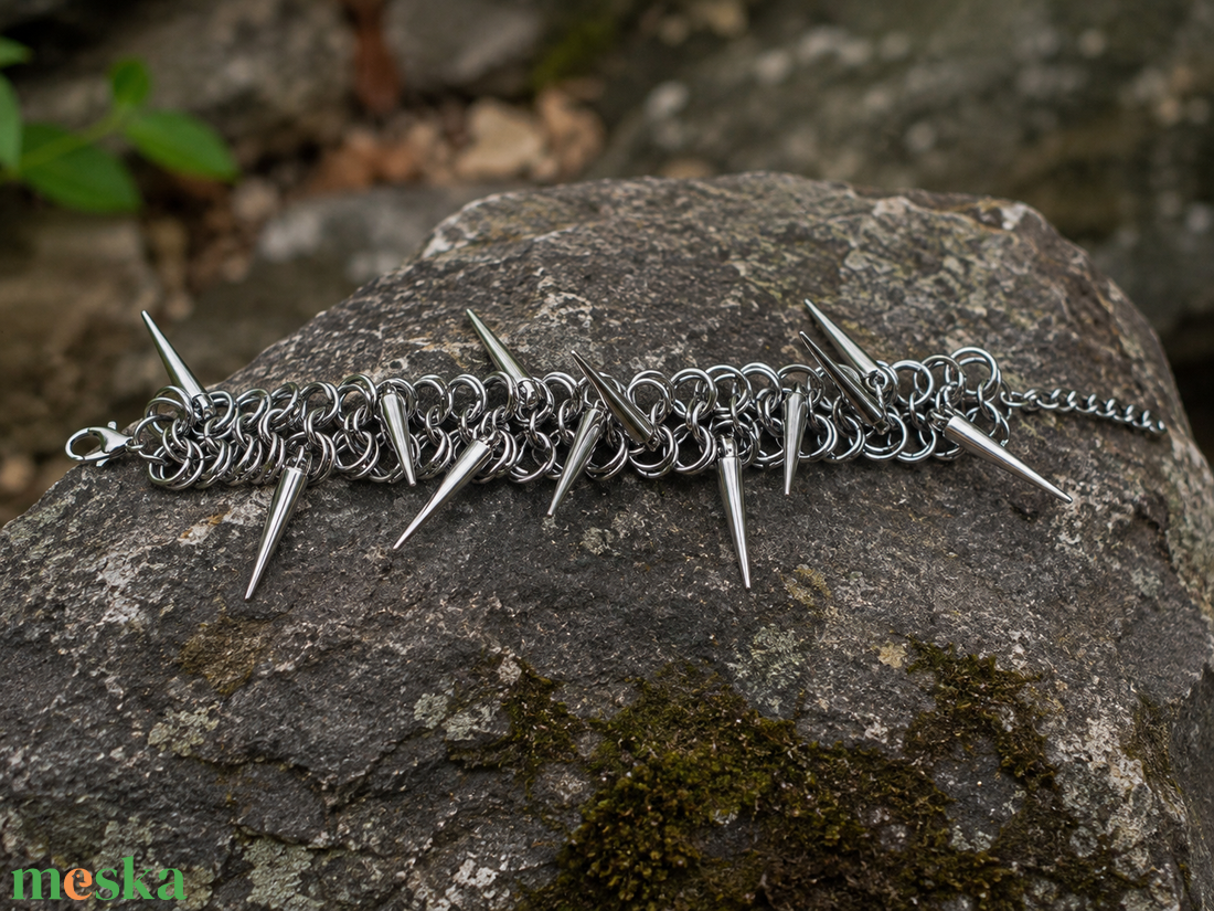 Chainmail Uniszex szegecses rozsdamentes acél karkötő � szegecses, állítható - ékszer - karkötő - charm karkötő - Meska.hu