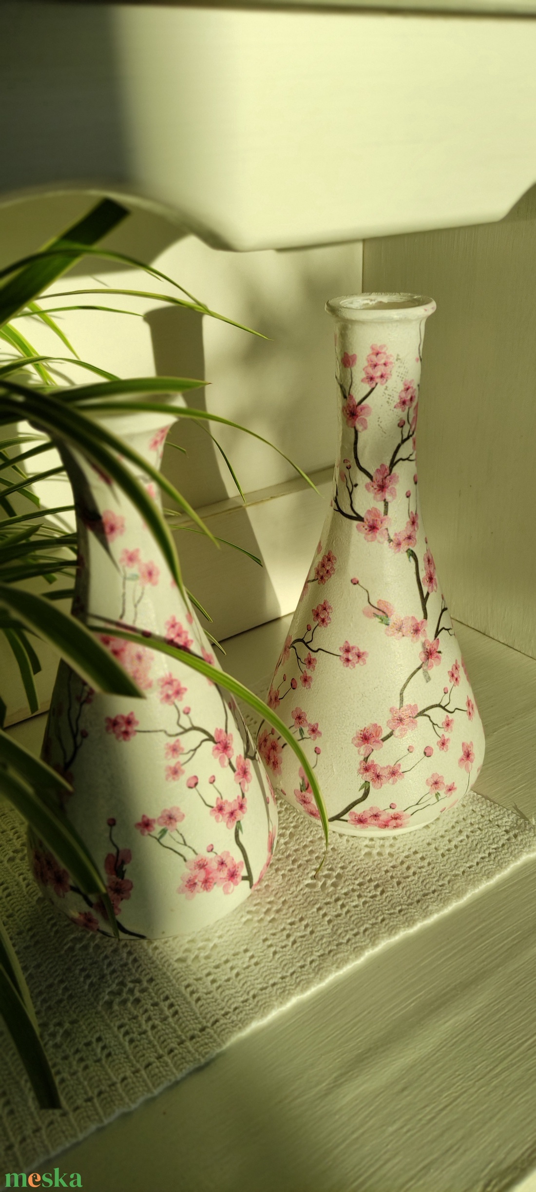 Üvegváza párban cseresznyevirágokkal  - otthon & életmód - dekoráció - asztal és polc dekoráció - díszüveg - Meska.hu