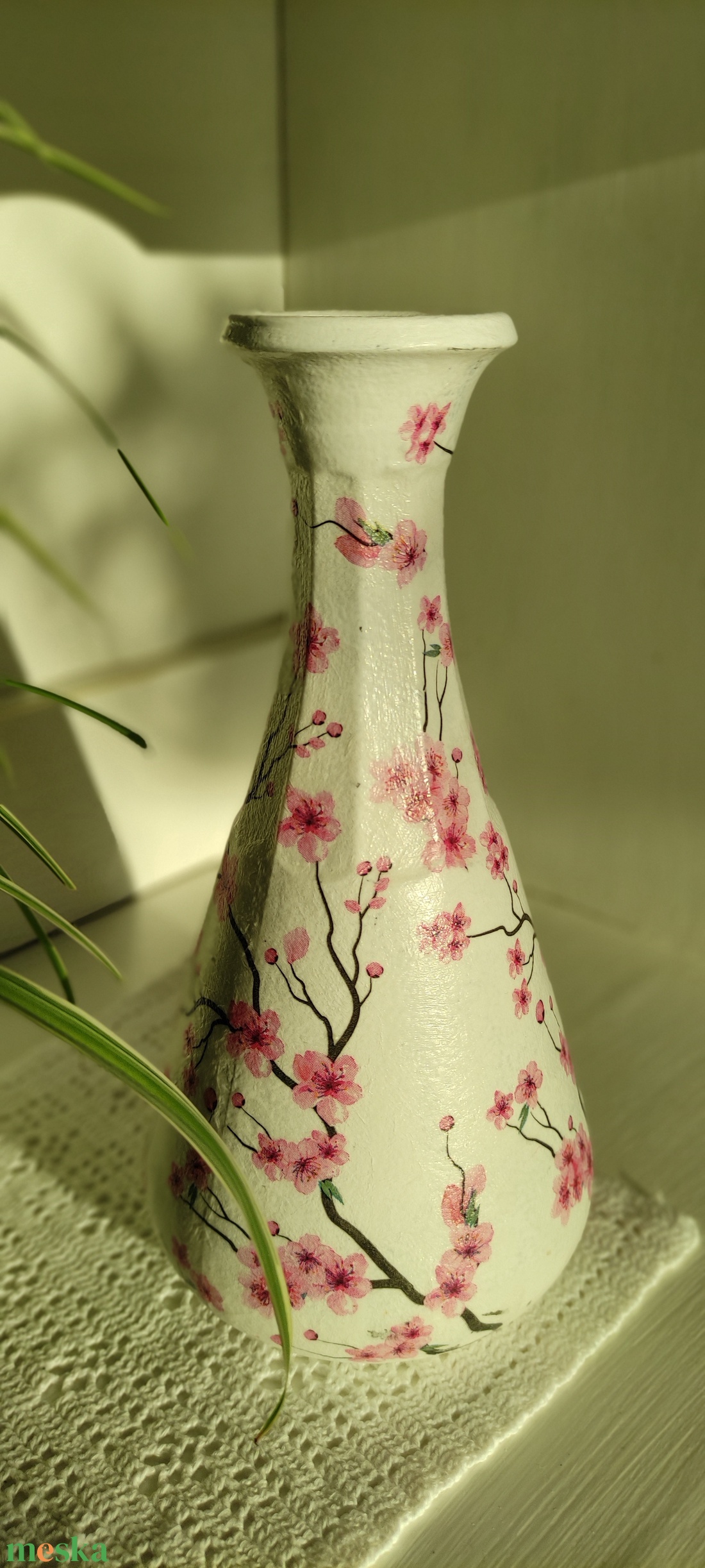 Üvegváza párban cseresznyevirágokkal  - otthon & életmód - dekoráció - asztal és polc dekoráció - díszüveg - Meska.hu