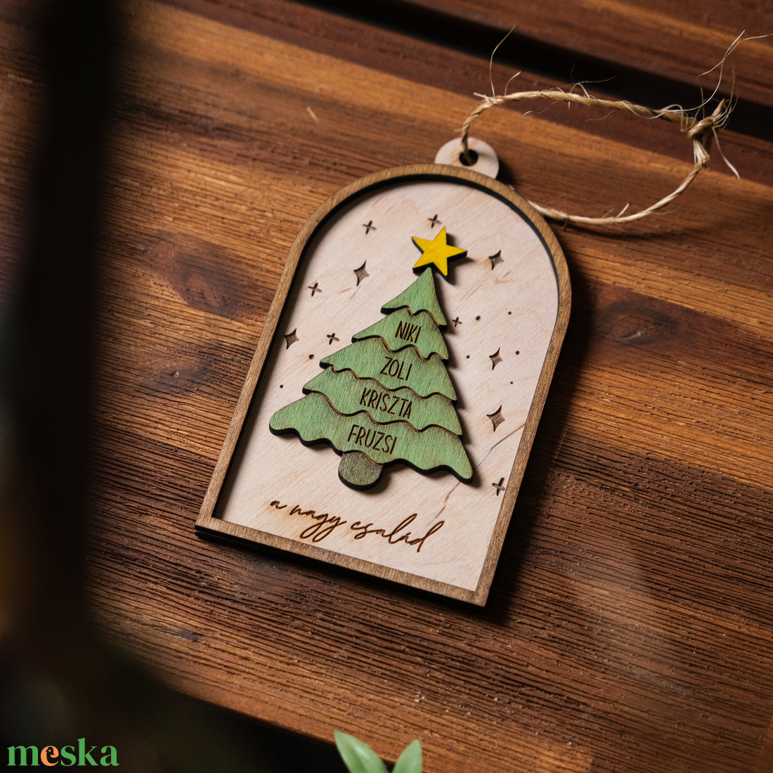 Családi Karácsonyfadísz, egyedi névre szóló karácsonyi dekoráció - karácsony - karácsonyi lakásdekoráció - karácsonyfadíszek - Meska.hu