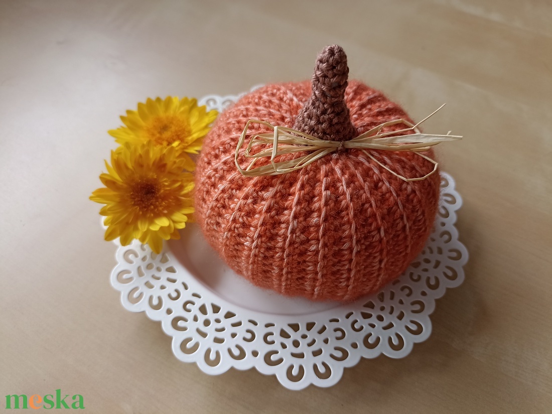 Tök - cirmos - otthon & életmód - dekoráció - halloween - halloweeni tök - Meska.hu Tök - cirmos - otthon & életmód - dekoráció - halloween - halloweeni tök - Meska.hu