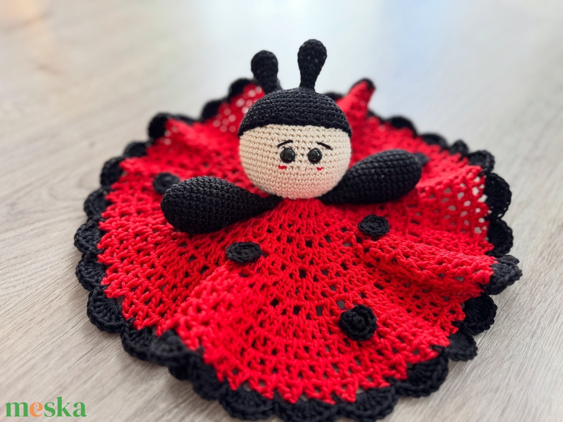 Bogyóka, a kis katicás szundi kendő - baba - mama - baba játékok - szundikendő, alvóka - Meska.hu