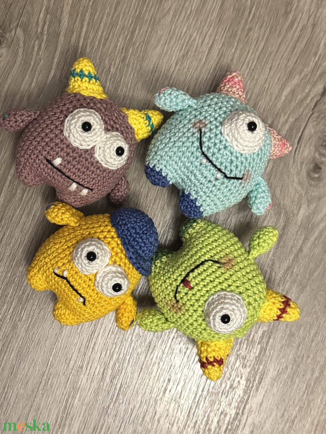 Ziggy, a szörnyen jó fej � kézzel horgolt amigurumi szörnyecske  - játék & sport - plüssállat & játékfigura - szörnyike - Meska.hu