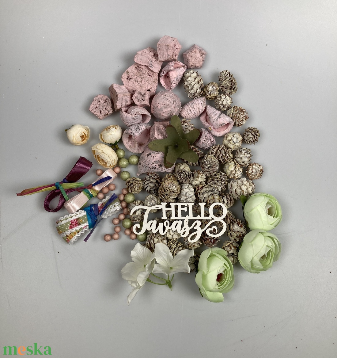 Díszítsd magad! 210 darabos tavaszi, szalmaalapra készülő DIY kopogtató   - otthon & életmód - dekoráció - ajtó- és ablak dekoráció - ajtódísz & kopogtató - Meska.hu