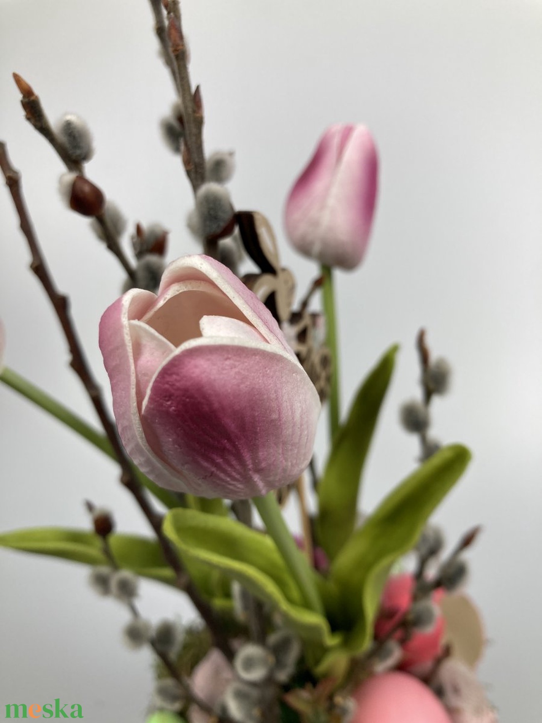 Áfonyásjoghurt színű tulipános, igazi tojásos, mohás tartós asztaldísz  - otthon & lakás - dekoráció - asztal és polc dekoráció - asztaldísz - Meska.hu