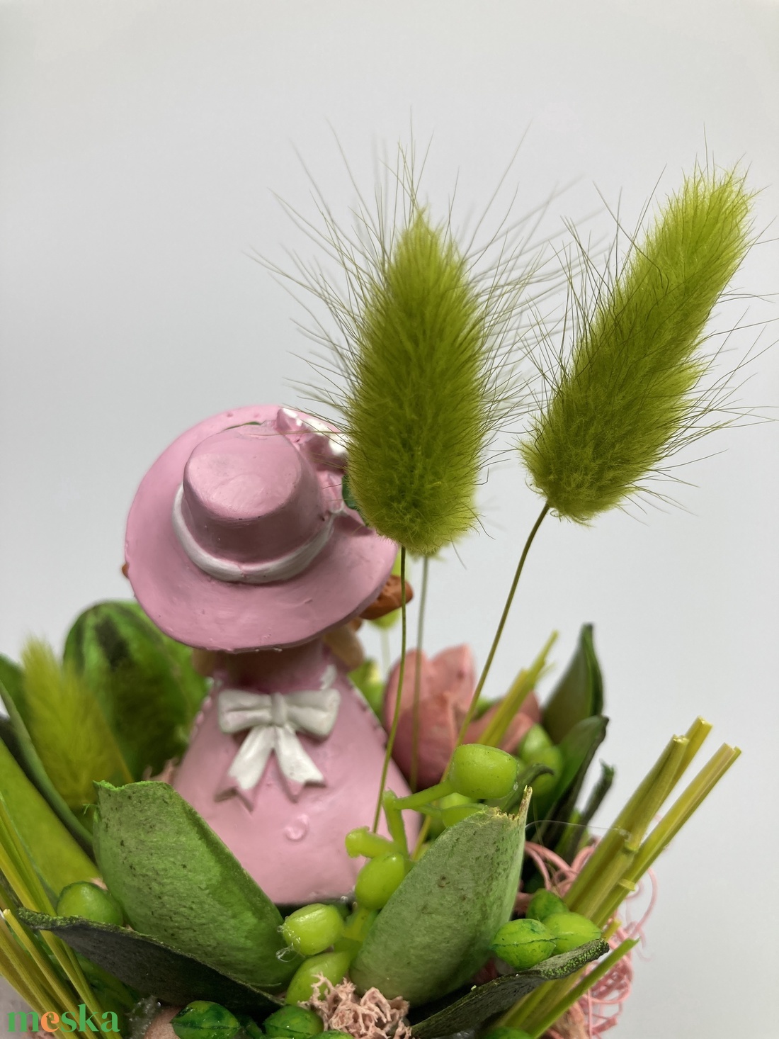 Bágyadt rózsaszín betonkaspós tartós virágdísz rózsaszín virágoslánnyal, kivi színvilágban    - otthon & életmód - dekoráció - asztal és polc dekoráció - asztaldísz - Meska.hu