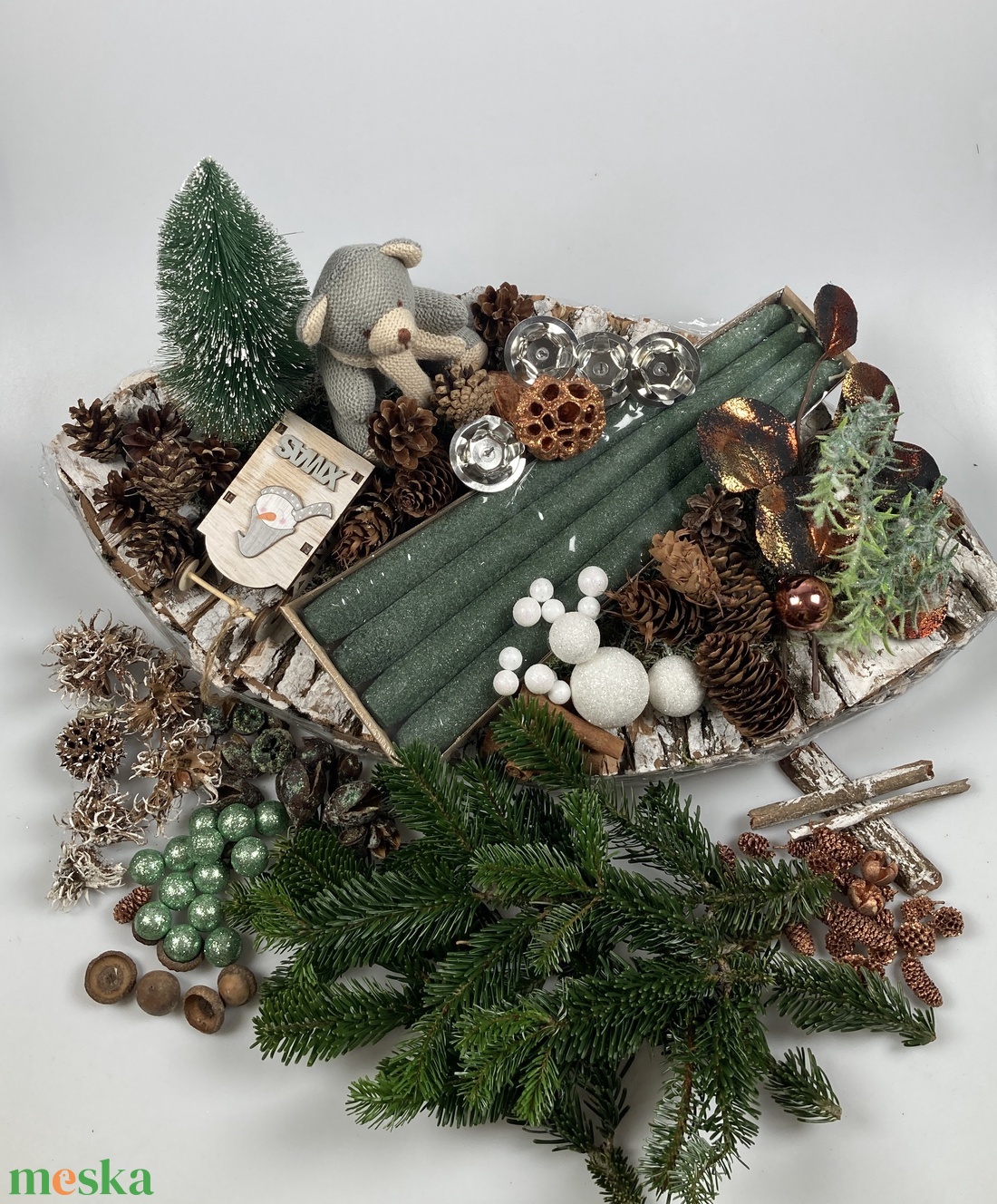 116 darabos, faborítású, mohaszőnyeggel fedett csónakalakú alapra tervezett DIY adventi koszorú szett (X-02) - diy (csináld magad) - egységcsomag - Meska.hu 116 darabos, faborítású, mohaszőnyeggel fedett csónakalakú alapra tervezett DIY adventi koszorú szett (X-02) - diy (csináld magad) - egységcsomag - Meska.hu