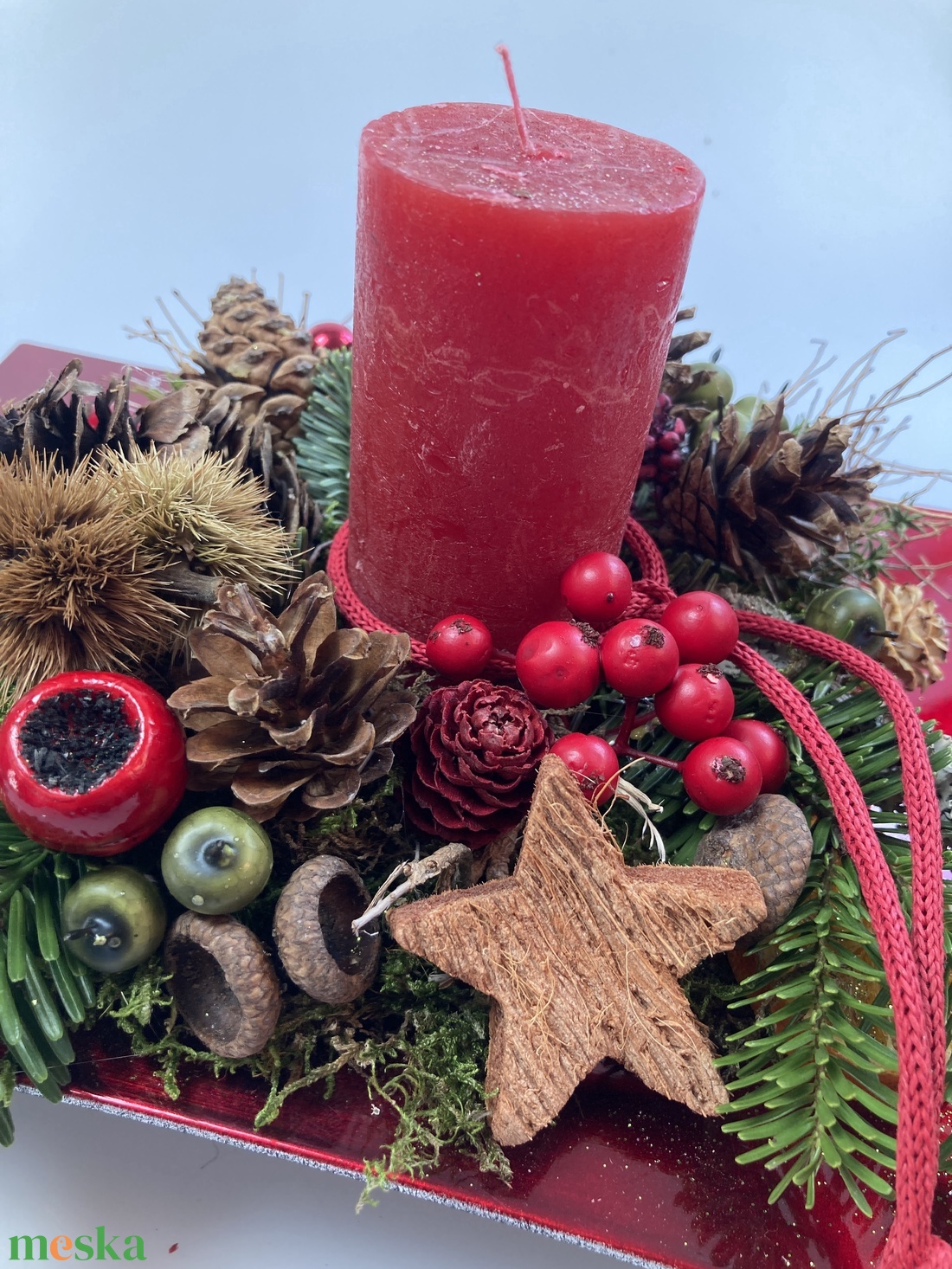 Piros metál adventi asztaldísz piros hengergyertyával, fenyőhajtásokkal és termésekkel - karácsony - adventi díszek - adventi asztaldísz - Meska.hu Piros metál adventi asztaldísz piros hengergyertyával, fenyőhajtásokkal és termésekkel - karácsony - adventi díszek - adventi asztaldísz - Meska.hu
