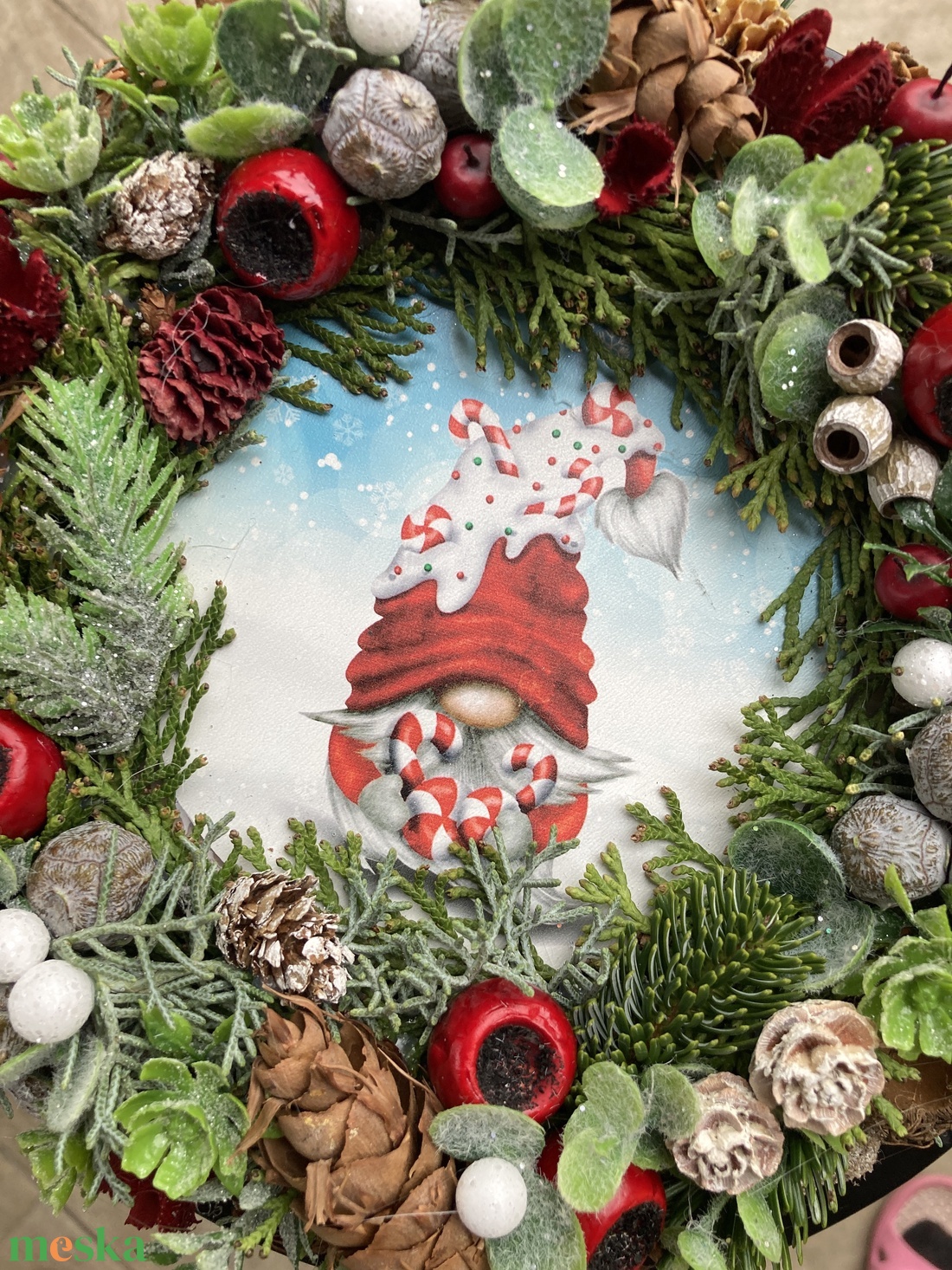 20 cm-es szalmaaalapra készült, termésekkel és örökdíszekkel díszített kopogtató festett fatáblával - otthon & életmód - dekoráció - ajtó- és ablak dekoráció - ajtódísz & kopogtató - Meska.hu 20 cm-es szalmaaalapra készült, termésekkel és örökdíszekkel díszített kopogtató festett fatáblával - otthon & életmód - dekoráció - ajtó- és ablak dekoráció - ajtódísz & kopogtató - Meska.hu