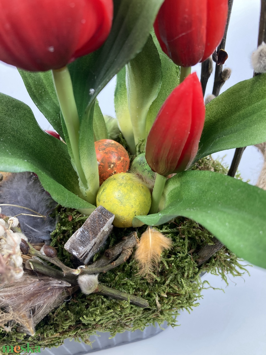 Vörös tulipános kert locsolókannával - mohaágyon nyugvó, tartós virágdísz fürjtojásokkal, gazdagon díszítve (S-13) - otthon & életmód - dekoráció - virágdísz és tartó - csokor & virágdísz - Meska.hu Vörös tulipános kert locsolókannával - mohaágyon nyugvó, tartós virágdísz fürjtojásokkal, gazdagon díszítve (S-13) - otthon & életmód - dekoráció - virágdísz és tartó - csokor & virágdísz - Meska.hu