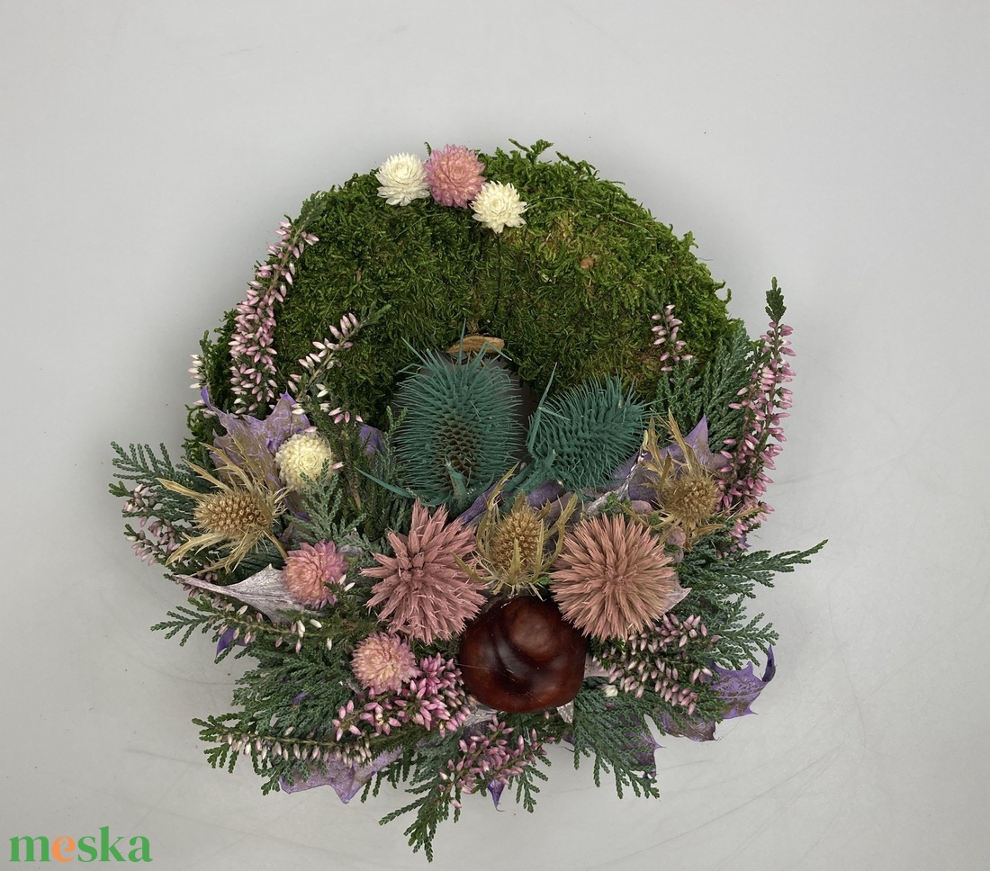 Egészség - Változatos növényi anyaggal gazdagon díszített mohakoszorú (KK-34) - otthon & életmód - vallás - temetkezési tárgy - sírkoszorú, kegyeleti koszorú - Meska.hu