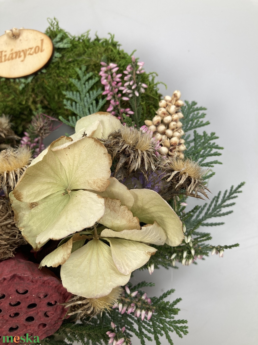 Virágzás - Változatos növényi anyaggal gazdagon díszített mohakoszorú (KK-36) - otthon & életmód - vallás - temetkezési tárgy - sírkoszorú, kegyeleti koszorú - Meska.hu Virágzás - Változatos növényi anyaggal gazdagon díszített mohakoszorú (KK-36) - otthon & életmód - vallás - temetkezési tárgy - sírkoszorú, kegyeleti koszorú - Meska.hu