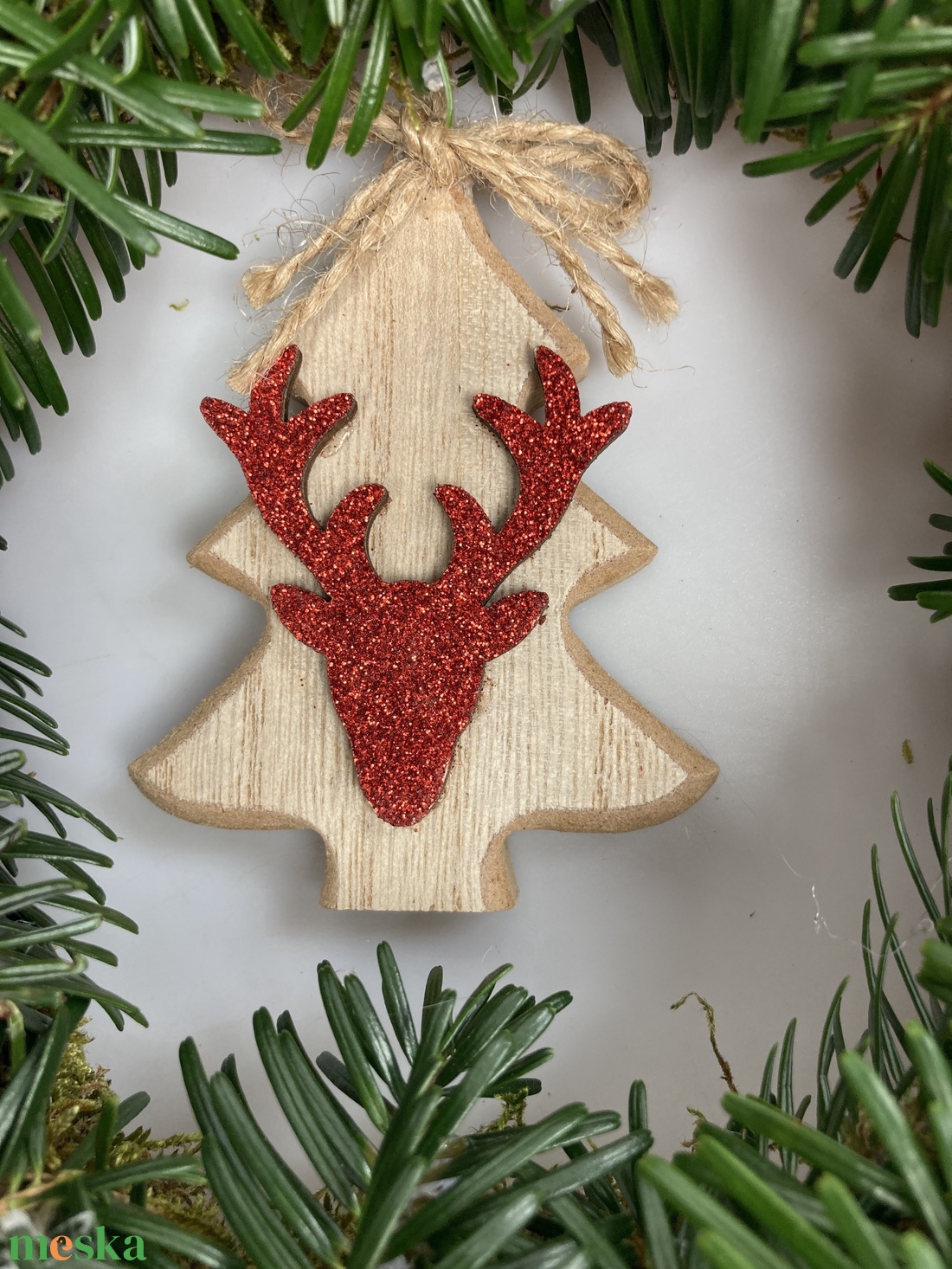 Pehelysúlyú, Nordmann fenyővel borított,  20 cm átmérőjű alapra készült, akár tovább is díszíthető koszorú (NK-1) - karácsony - karácsonyi kültéri dekoráció - Meska.hu