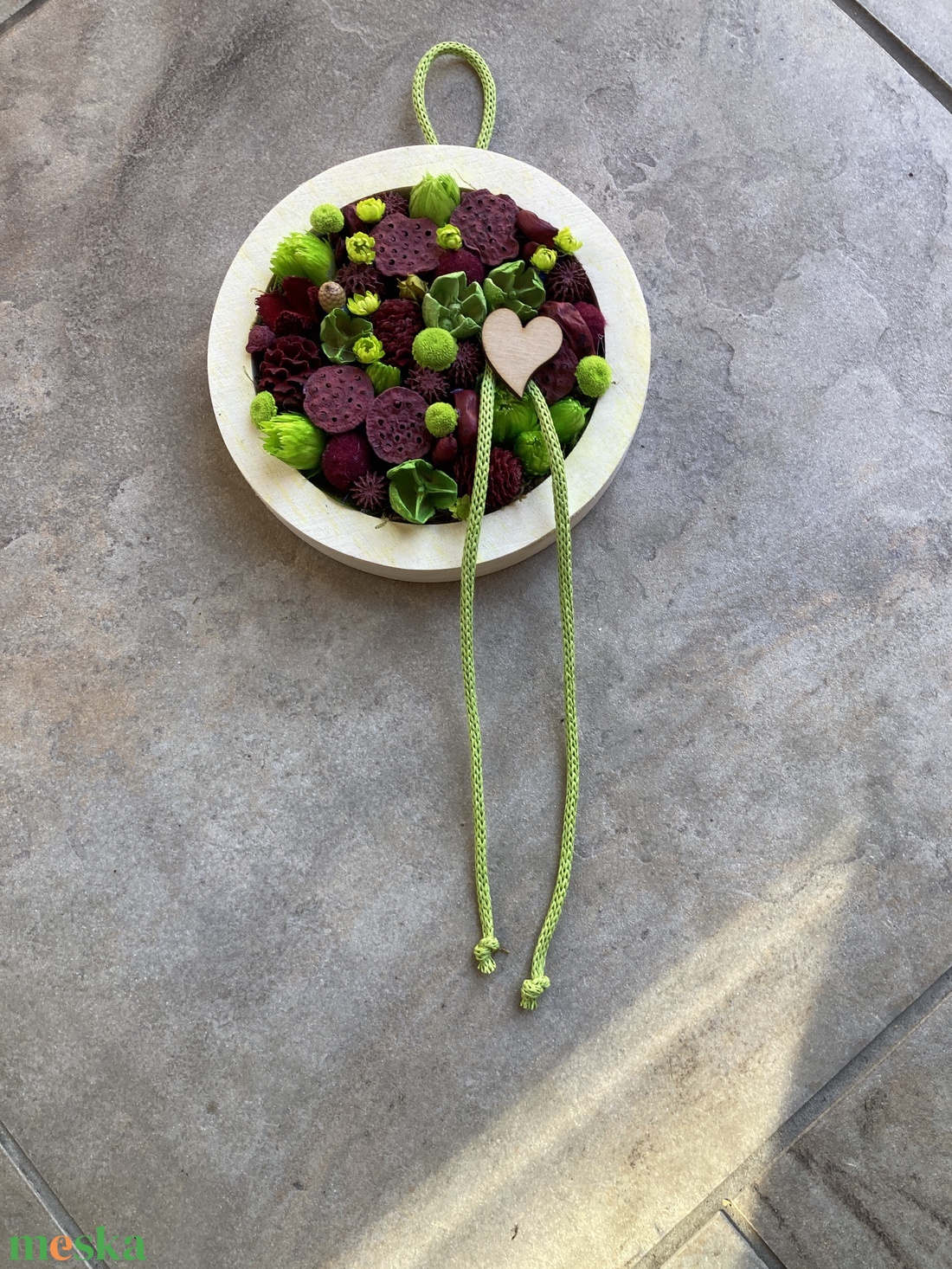 Lógótálca Midi Kollekció - Zöld-bordó színvilágú, tartós falikép - otthon & életmód - dekoráció - virágdísz és tartó - csokor & virágdísz - Meska.hu Lógótálca Midi Kollekció - Zöld-bordó színvilágú, tartós falikép - otthon & életmód - dekoráció - virágdísz és tartó - csokor & virágdísz - Meska.hu