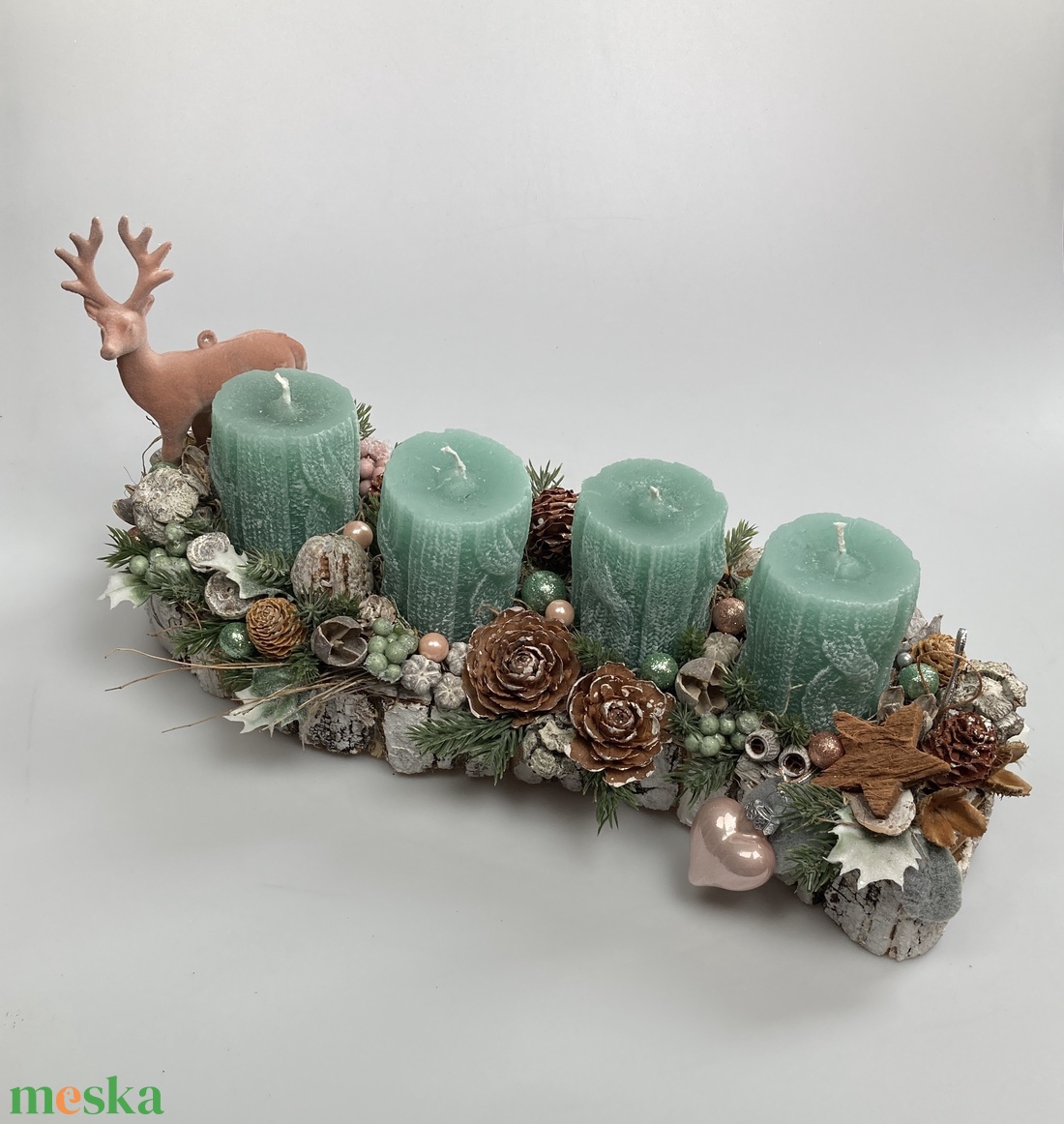 Flokkolt rénszarvassal tarkított, kötött mintás, zöld gyertyás adventi asztaldísz aprólékos díszítéssel (AW7) - karácsony - adventi díszek - adventi asztaldísz - Meska.hu