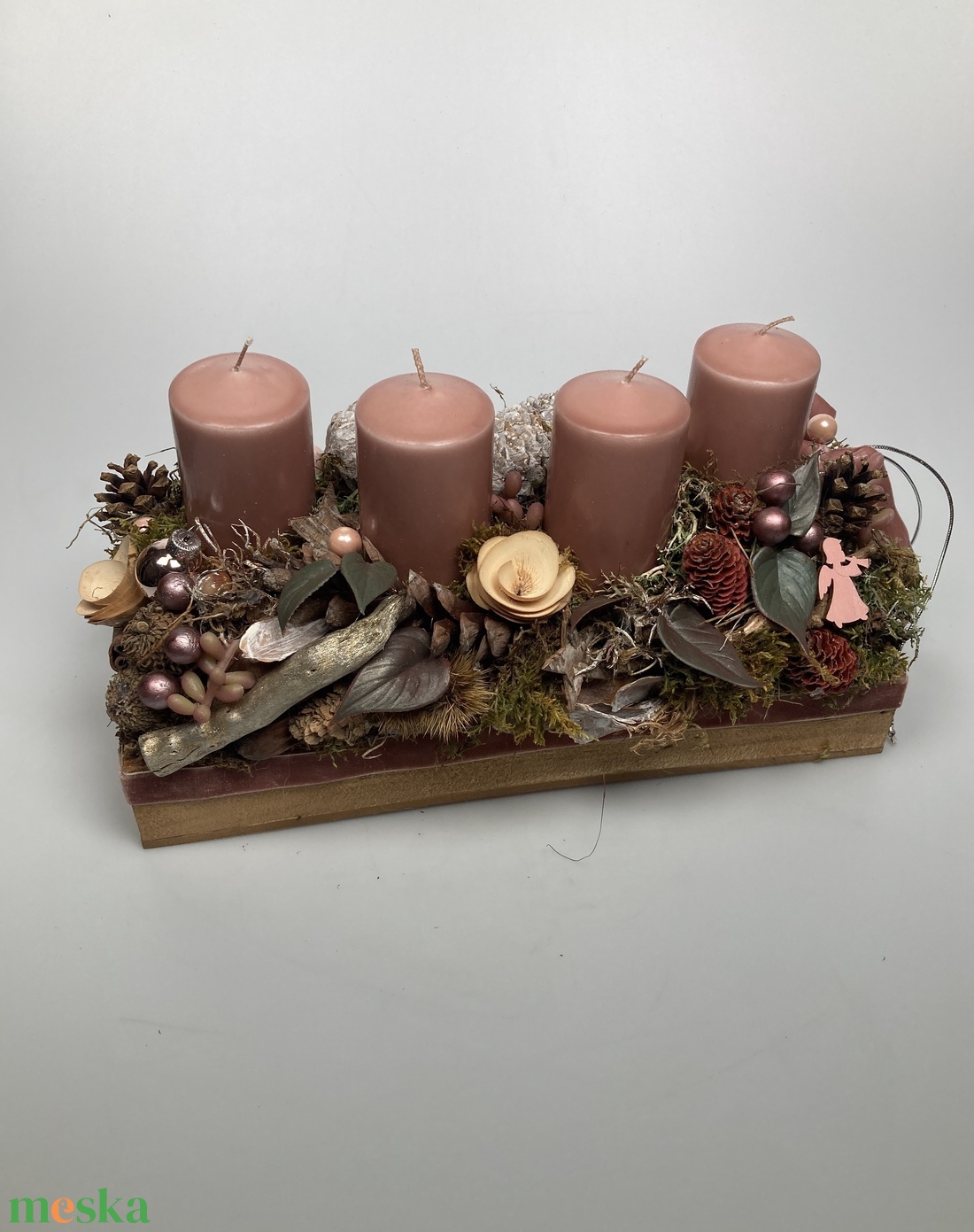 Fahéj - fahéjszínű tuskógyertyás adventi asztaldísz dobozban, termésekkel és kellékekkel gazdagon díszítve - karácsony - adventi díszek - adventi asztaldísz - Meska.hu