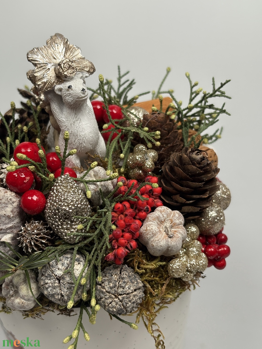 Állatok karácsonya mese alapján bulldogos karácsonyi bögrére épült adventi dísz  (XM-38) - karácsony - adventi díszek - adventi asztaldísz - Meska.hu