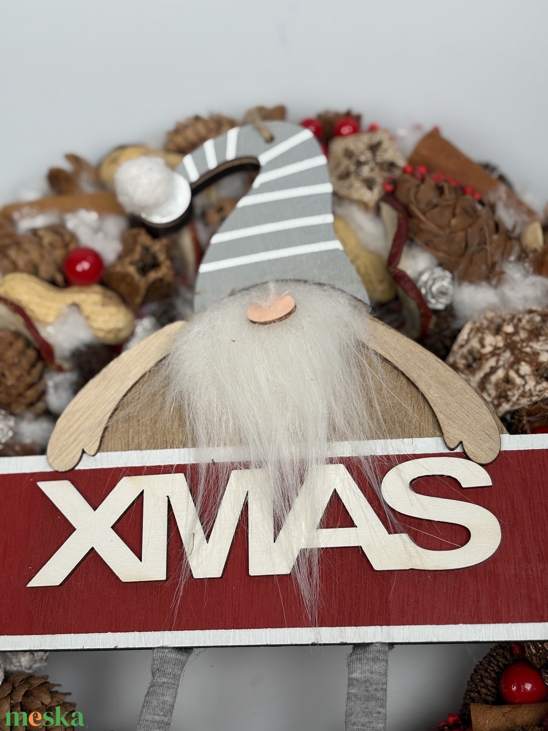 Manóapó karácsonya - gazdagon díszített karácsonyi terméskopogtató (XW-09) - karácsony - adventi díszek - adventi ajtódísz - Meska.hu