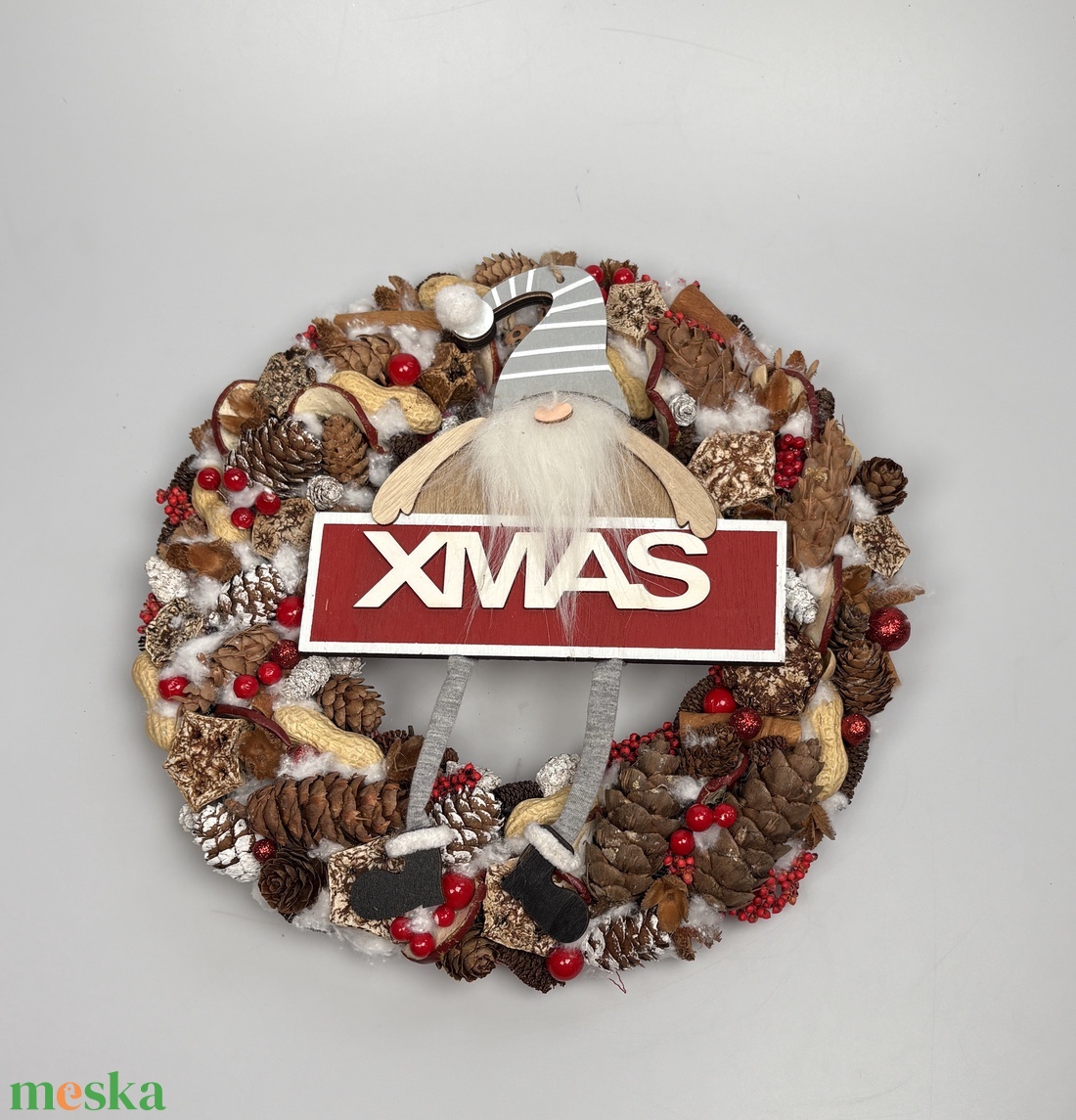 Manóapó karácsonya - gazdagon díszített karácsonyi terméskopogtató (XW-09) - karácsony - adventi díszek - adventi ajtódísz - Meska.hu