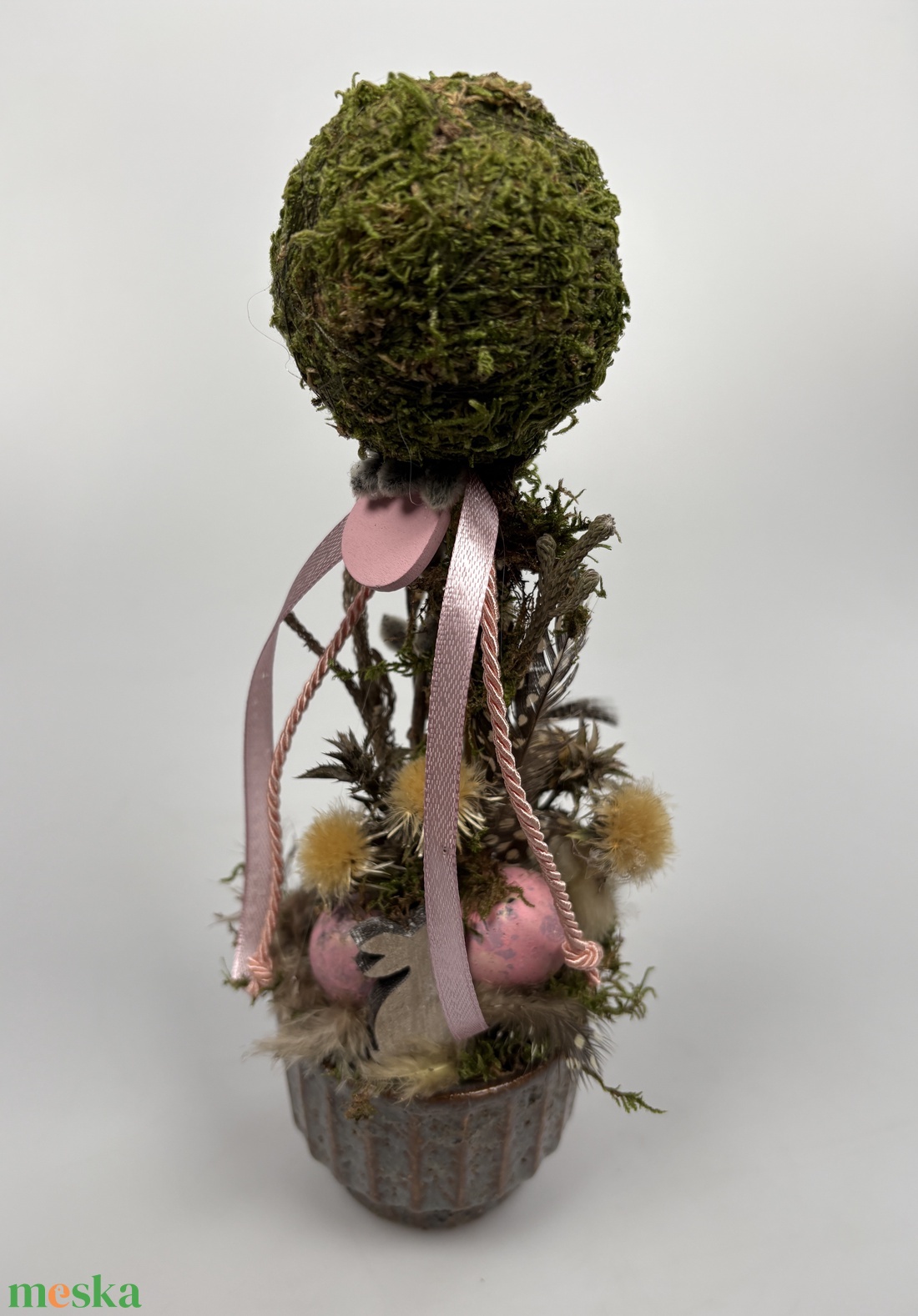 Tavaszváró, két rózsaszín fürjtojásos, gömbfácskás asztaldísz szürke-mézbarna kaspóban, növényi részekkel (TS-03)  - otthon & életmód - dekoráció - asztal és polc dekoráció - asztaldísz - Meska.hu