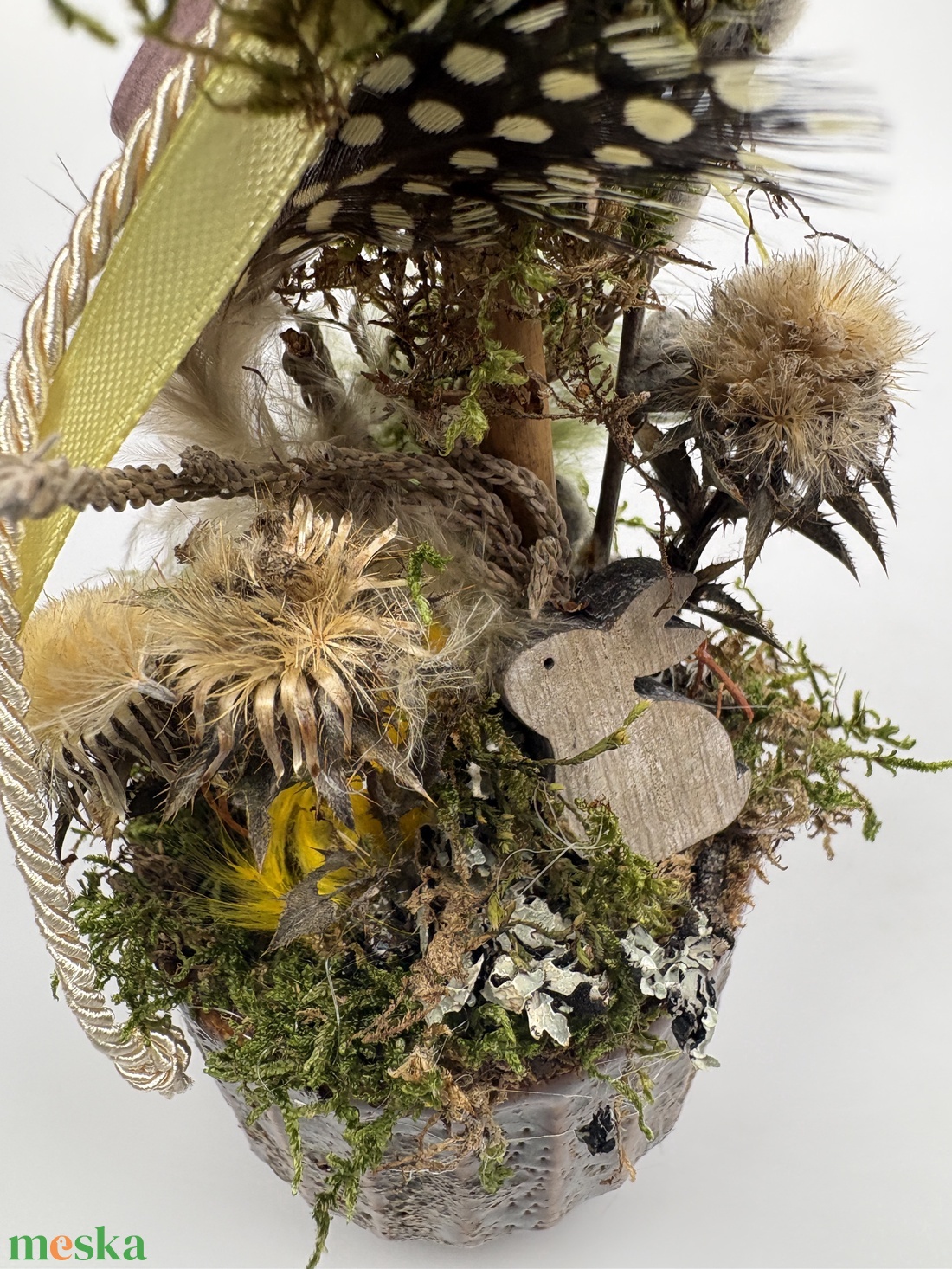 Tavaszváró, két fürjtojásos, gömbf5cskás asztaldísz szürke-mézbarna kaspóban, növényi részekkel (TS-05)  - otthon & életmód - dekoráció - asztal és polc dekoráció - asztaldísz - Meska.hu