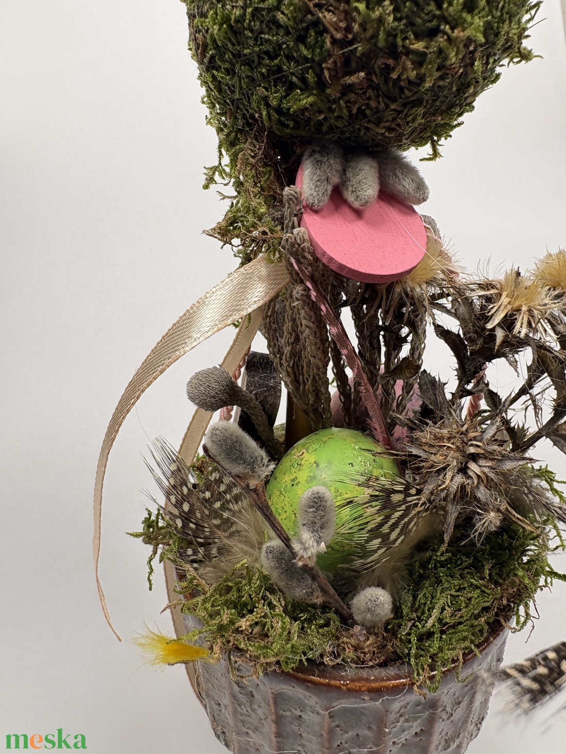 Tavaszváró, két fürjtojásos, gömbfácskás asztaldísz szürke-mézbarna kaspóban, növényi részekkel (TS-06)  - ünnepi díszek, dekorációk - húsvéti díszek és dekorációk - húsvéti asztaldíszek - Meska.hu