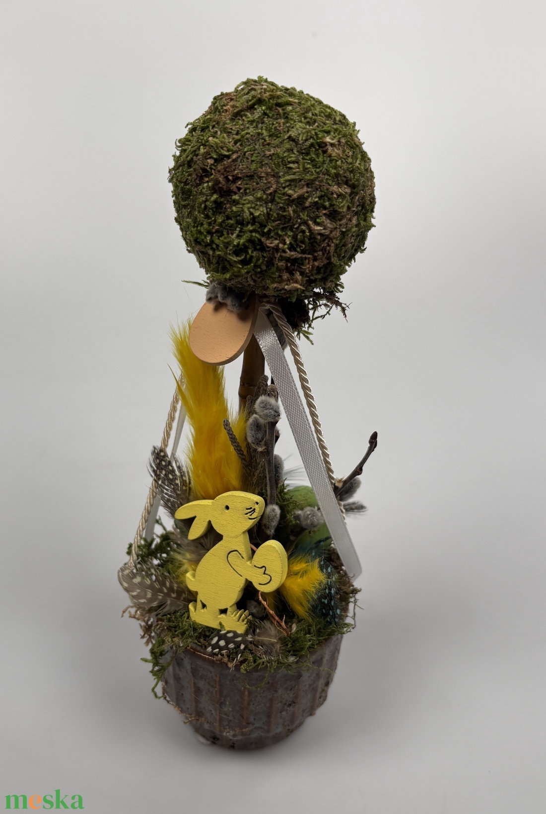 Tavaszváró, két fürjtojásos, gömbfácskás asztaldísz szürke-mézbarna kaspóban, növényi részekkel (TS-07)  - ünnepi díszek, dekorációk - húsvéti díszek és dekorációk - húsvéti asztaldíszek - Meska.hu