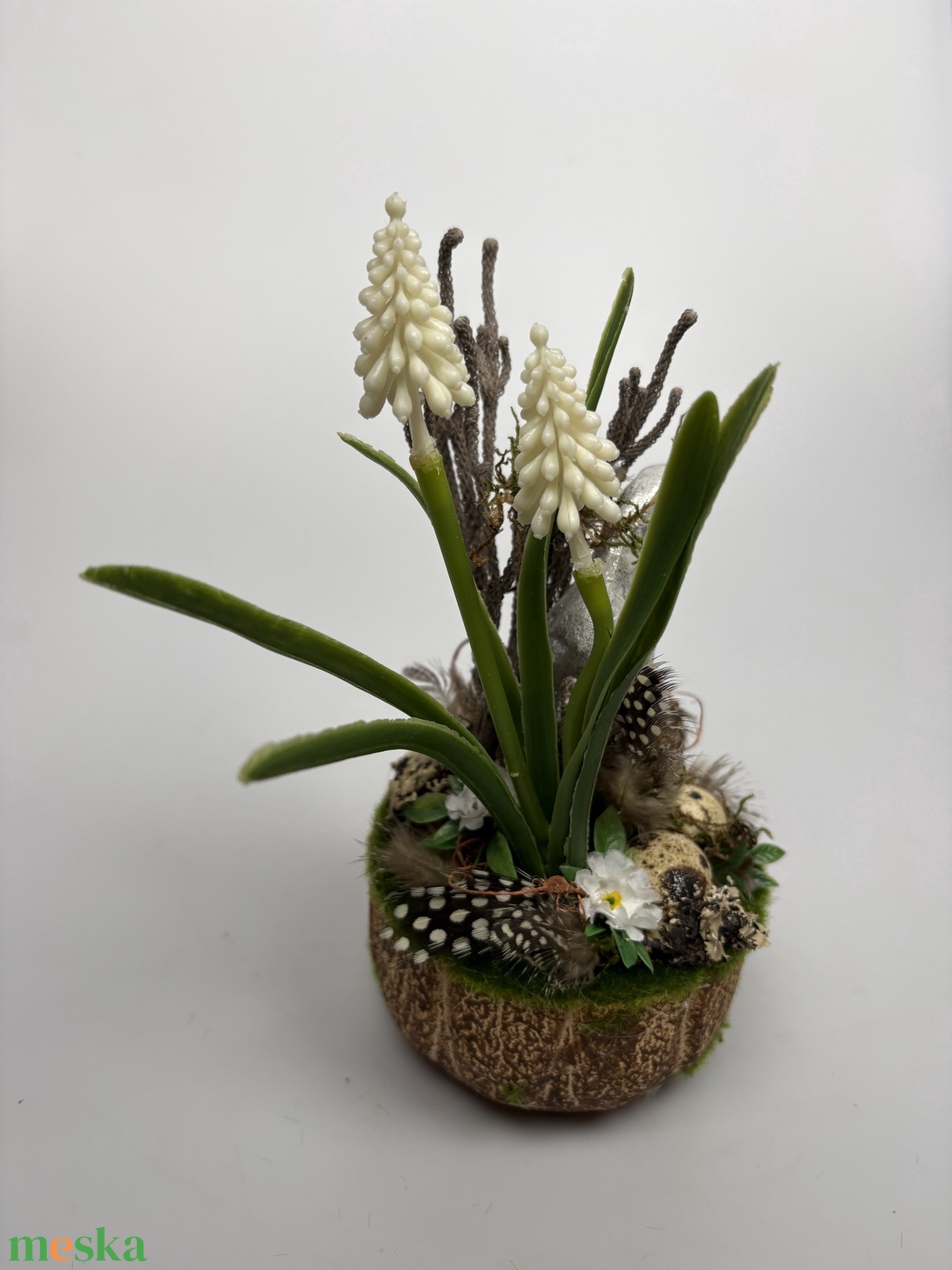 Kacsás, 2 fürjtojásos, gyöngyikés, tartós tavaszváró asztaldísz növényi részekkel a mohás kaspó kollekcióból (P-15)  - ünnepi díszek, dekorációk - húsvéti díszek és dekorációk - húsvéti asztaldíszek - Meska.hu