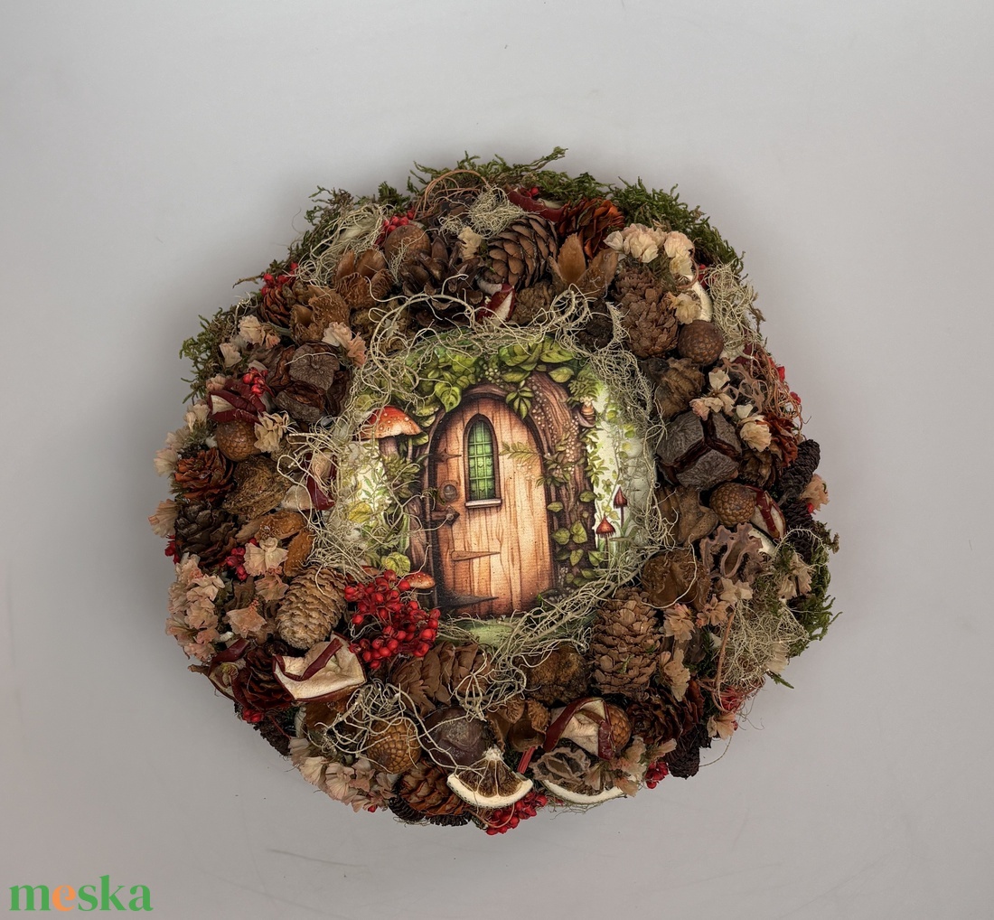 Vadregényes házikó - Tartós terméskopogtató mohakoszorún - otthon & életmód - dekoráció - ajtó- és ablak dekoráció - ajtódísz & kopogtató - Meska.hu