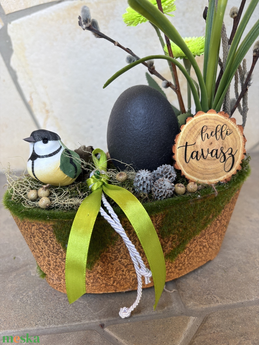 Dinótojás - tartós tavaszváró asztaldísz a gigatojást örző picinke cinkéhez - a mohás kaspó kollekcióból (P-17)  - ünnepi díszek, dekorációk - húsvéti díszek és dekorációk - húsvéti asztaldíszek - Meska.hu