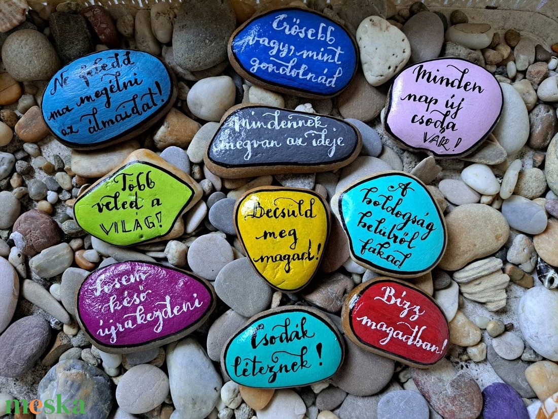 Színes üzenet kavicsok - otthon & életmód - dekoráció - asztal és polc dekoráció - kavics & kő - Meska.hu