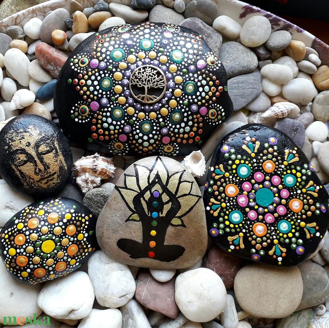 Kézzel festett kavics - mandala - otthon & életmód - dekoráció - asztal és polc dekoráció - kavics & kő - Meska.hu
