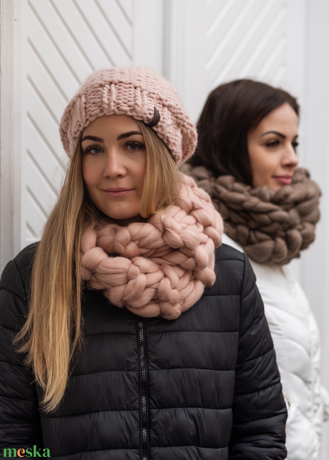 Női púder rózsaszín körsál:  extra vastag, kötött női gyapjú bebújós sál  - ruha & divat - sál, sapka, kendő - sál - Meska.hu