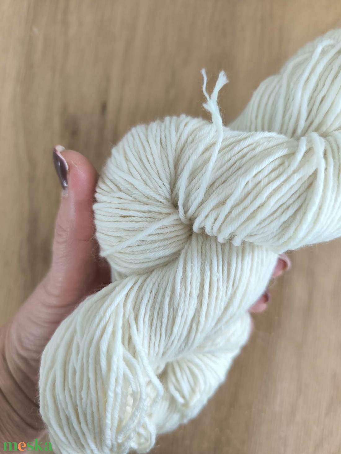 Natúr festenivaló superwash gyapjú zokni fonal � 100g / 200m - kellékek & szerszámok - rövidáru - fonal, cérna - gyapjúfonal - Meska.hu