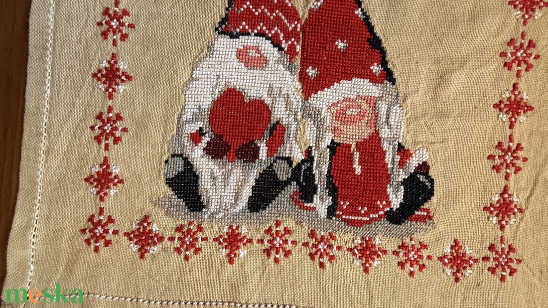 Karácsonyi manó mintás asztali futó - otthon & életmód - lakástextil - abrosz, terítő - asztalfutó - Meska.hu