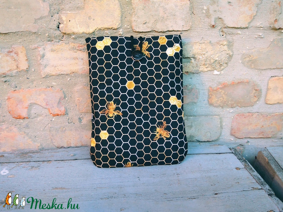 Vízálló méhecskés könyv védő tok, könyvvédő könyv borító könyv takaró - táska & tok - ebook & tablet tok - Meska.hu