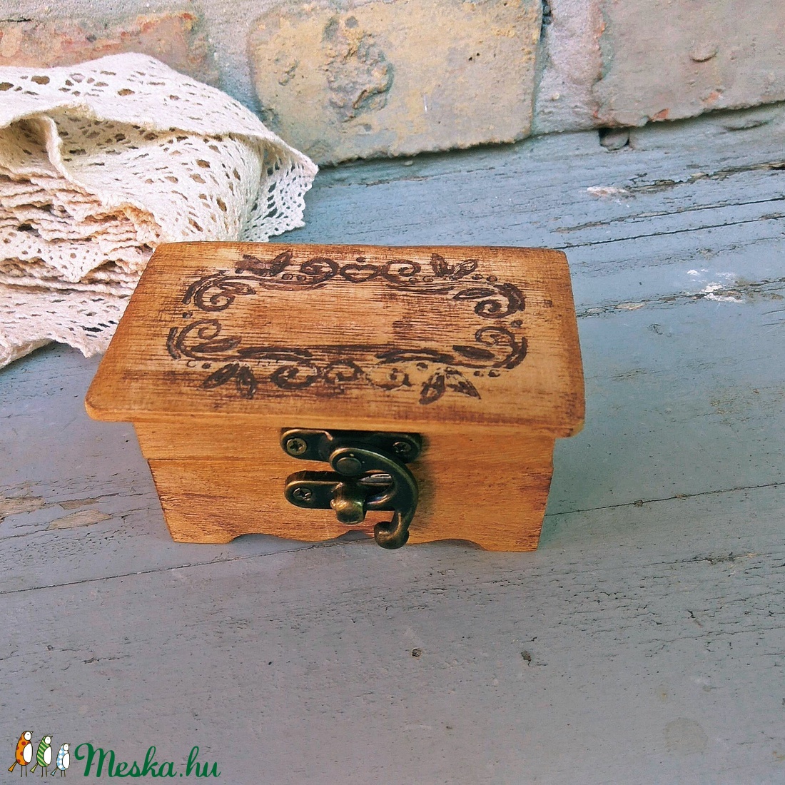 Vintage, rusztikus, esküvői gyűrűtartó doboz fából ,személyre szabva - esküvő - kiegészítők - gyűrűtartó & gyűrűpárna - Meska.hu